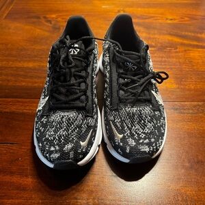 New - Women’s NIKE Flyknit SuperRep Go 3 - Size 7.5